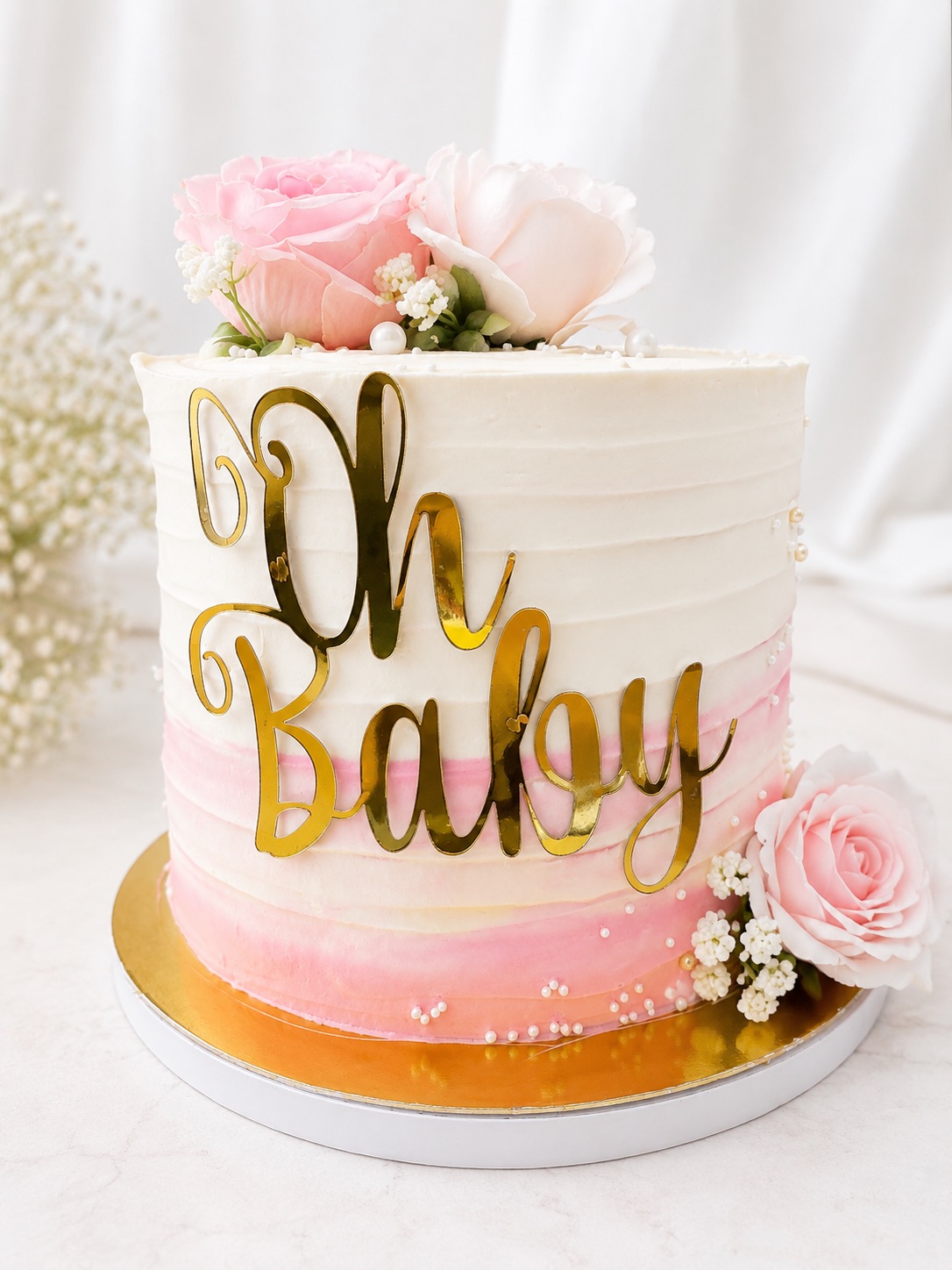 Oh Baby shower | Taasty Cakes Oh Baby shower — Un gâteau tout en douceur pour célébrer l’arrivée de bébé. 💕
Une création élégante aux nuances de blanc et de rose poud | Taasty Cakes
