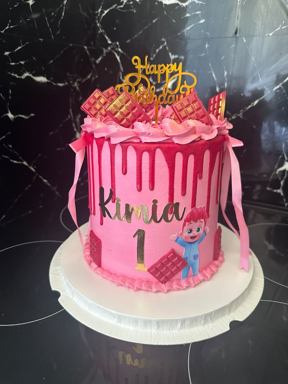 Bebefin | Taasty Cakes Bebefin — Layer cake personnalisé BEBEFIN | Taasty Cakes