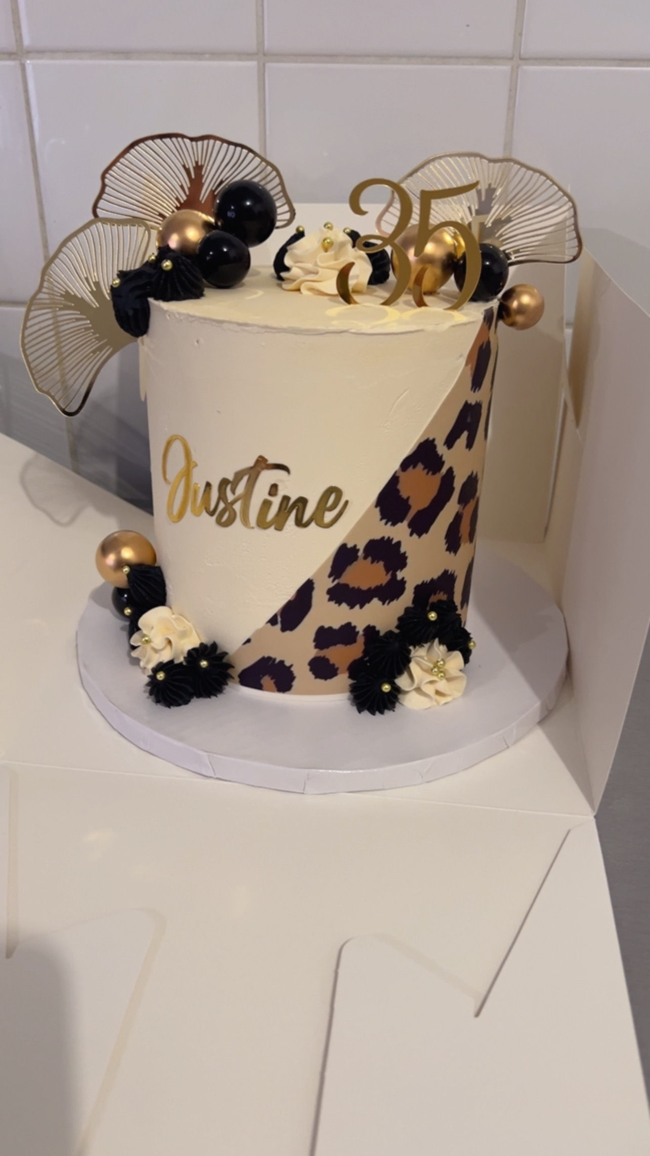 Cookingbyiman , baker or cake designer
